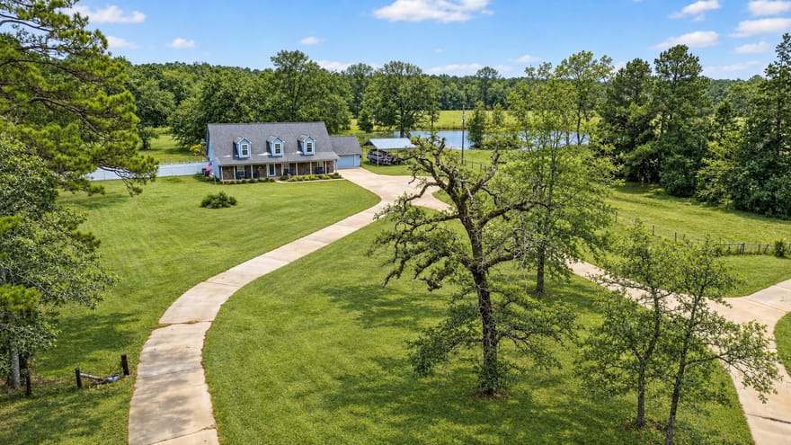 720 Haggerty Road, Karnack, Texas
