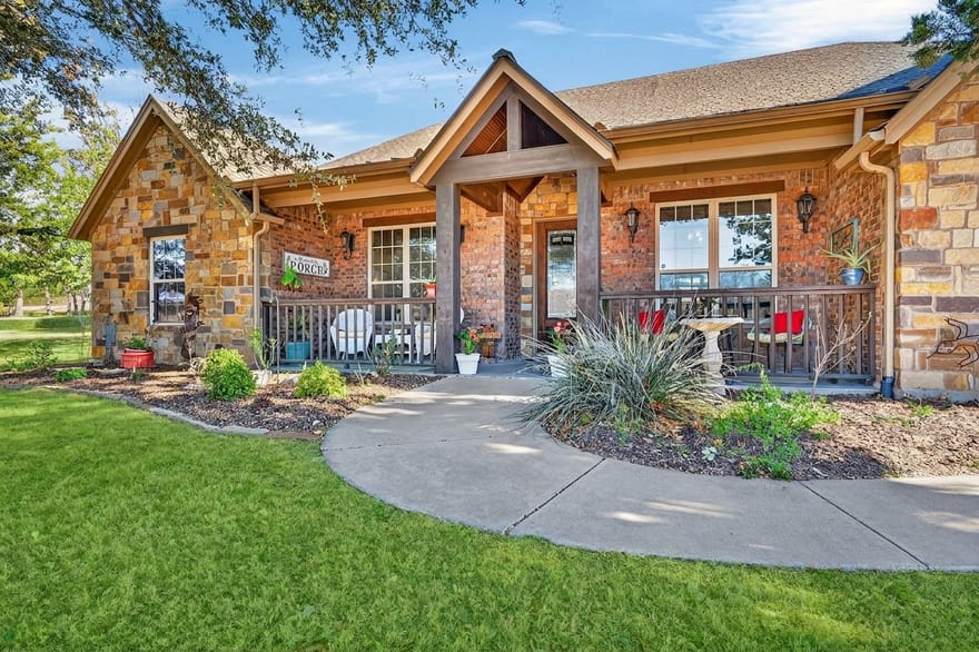 3719 Lonesome Creek Road, Granbury, Texas