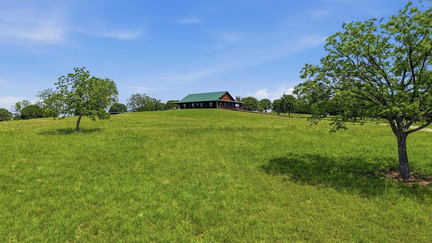 3078 Admire Road, Nocona, Texas
