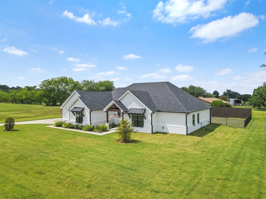 11 Nicklaus Drive, Sulphur Springs, Texas