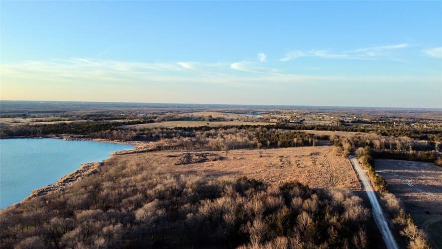 955 County Road 3015, Bonham, Texas