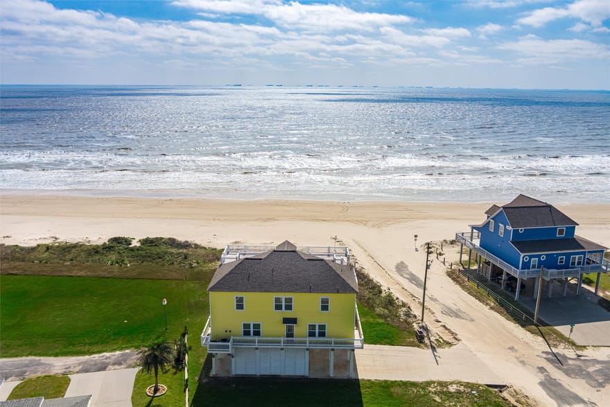 804 Eastview, Crystal Beach, Texas