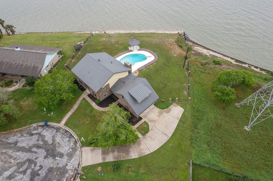 8 Las Brisas Place, Port Lavaca, Texas