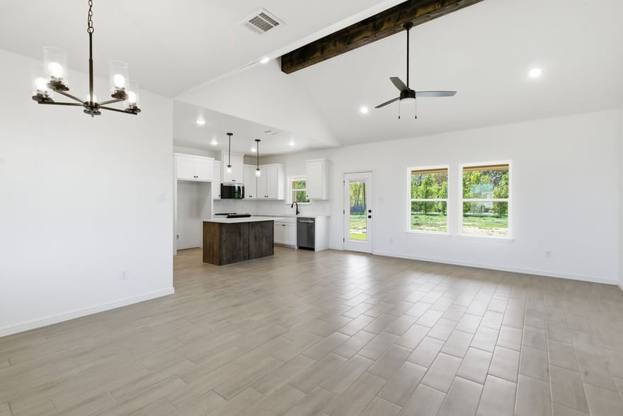 252 Yawney Drive, Lipan, Texas