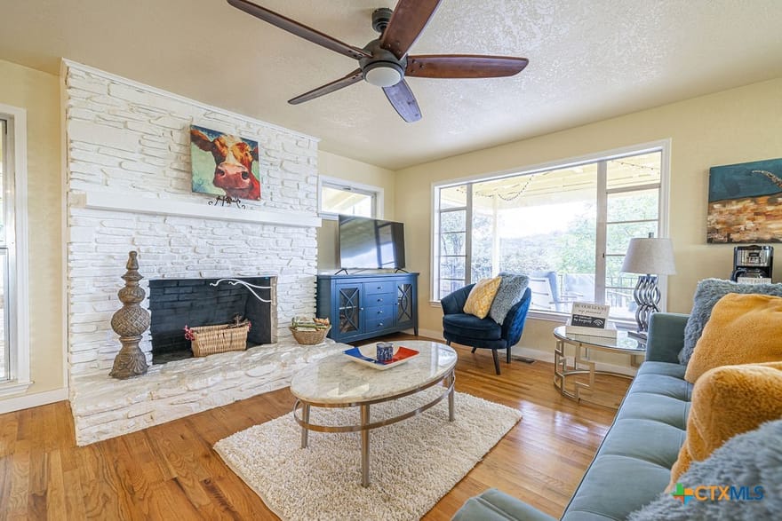 100 Kings Way, Horseshoe Bay, Texas