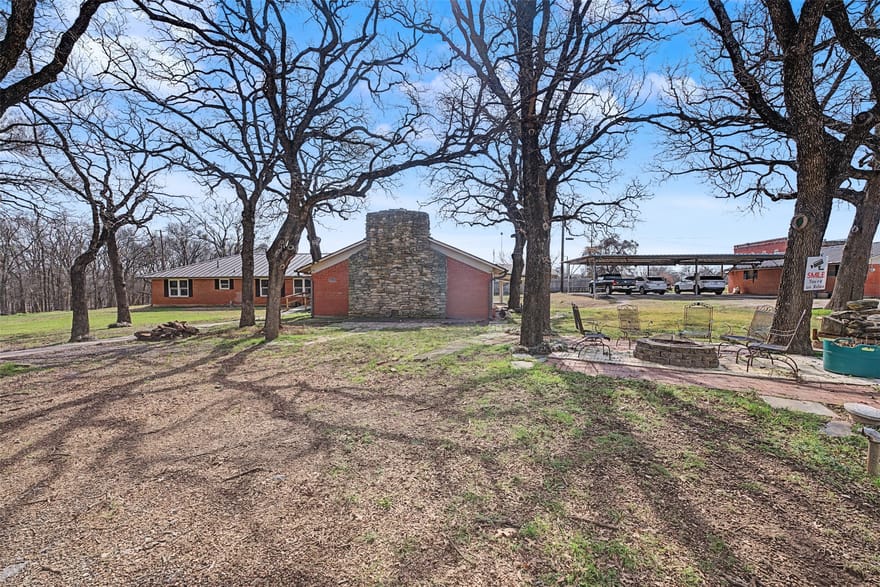 8240 Kramer Street, Lillian, Texas