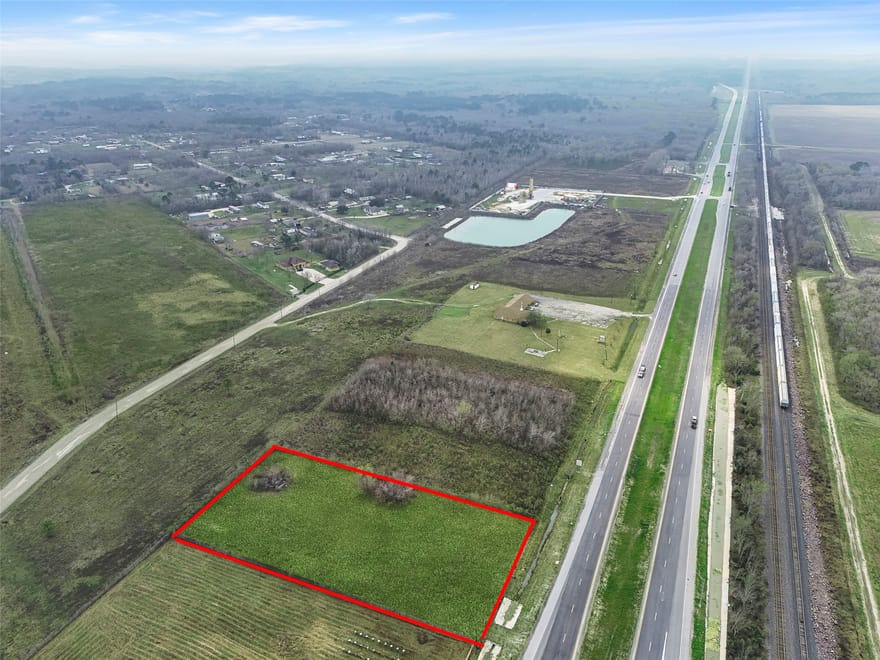 5885 Highway 90, Dayton, Texas