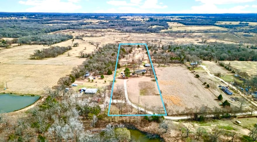 743 Vz County Road 4222, Athens, Texas