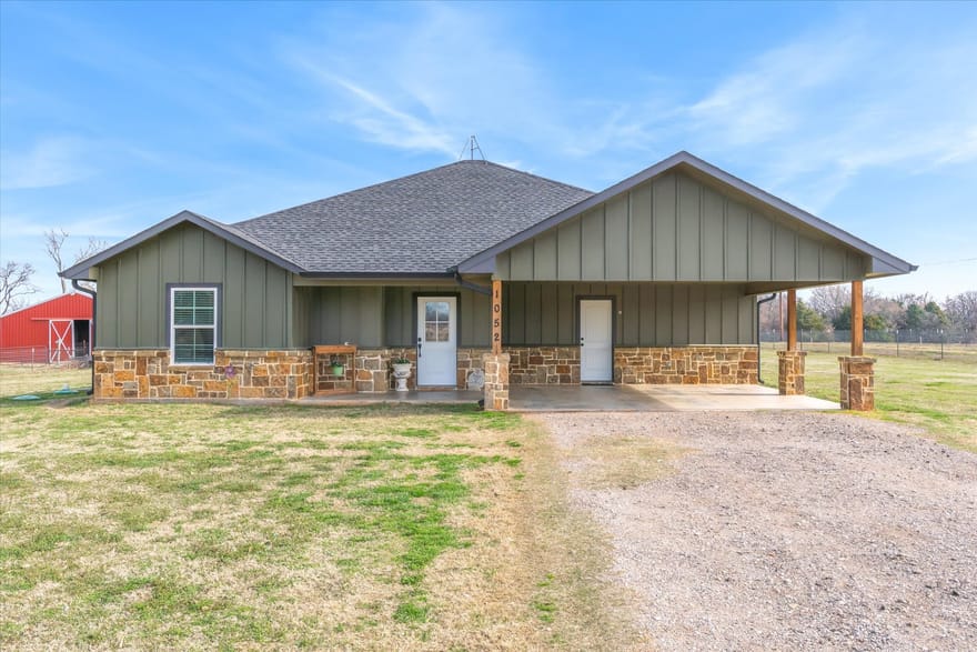 1052 Vz County Road 3208, Wills Point, Texas