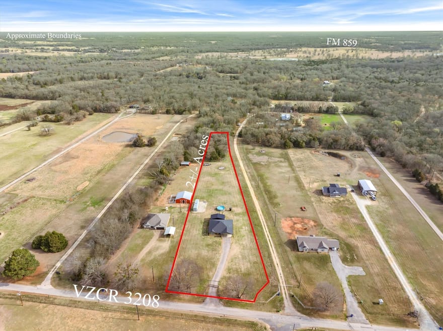 1052 Vz County Road 3208, Wills Point, Texas