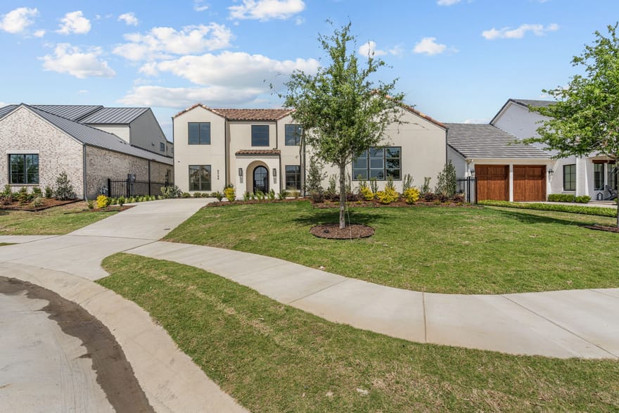 9724 Latour Court, Fort Worth, Texas