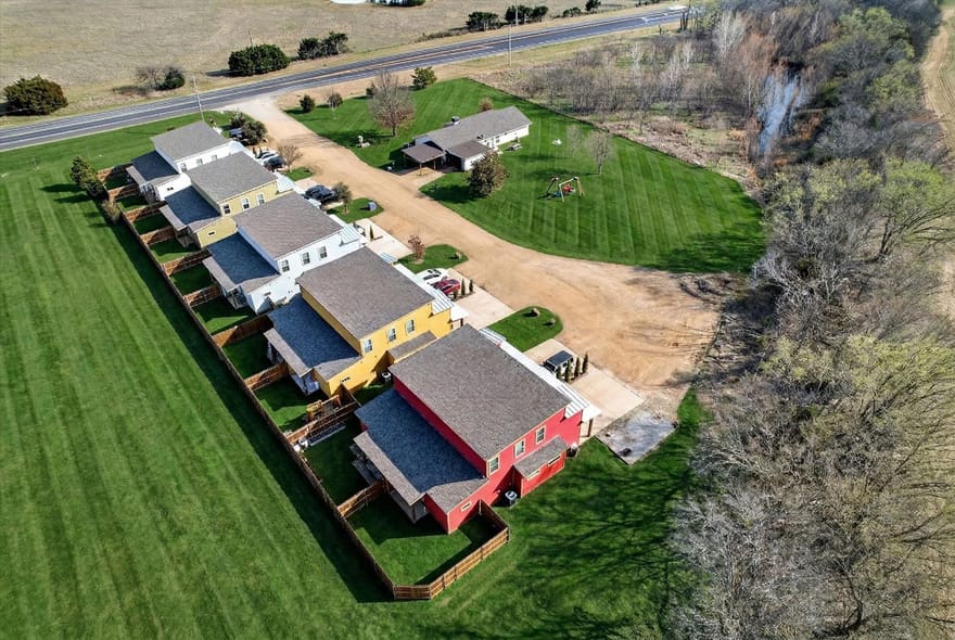 5353 Us Highway 377, Tioga, Texas