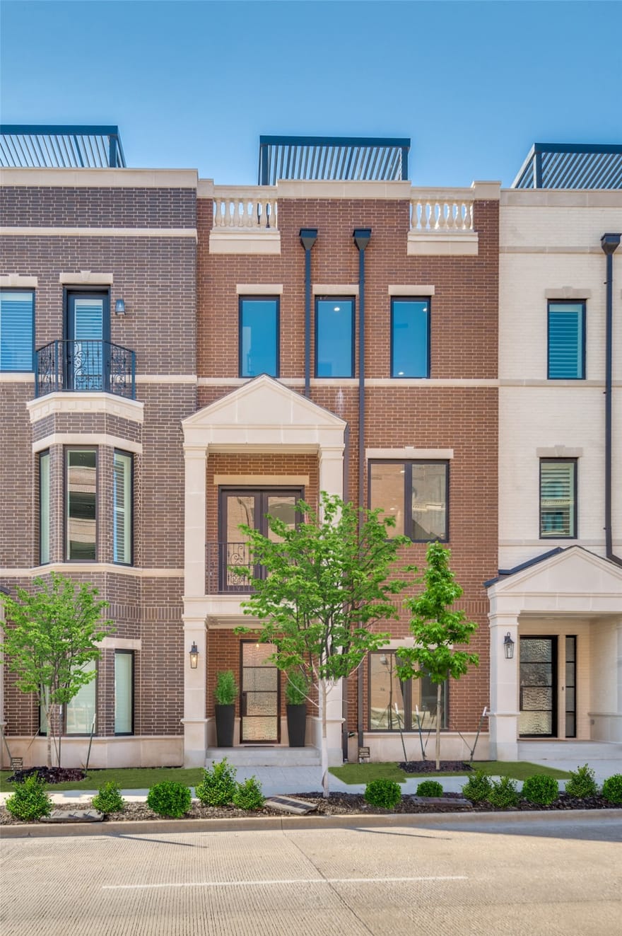 218 E Dallas Road, Grapevine, Texas