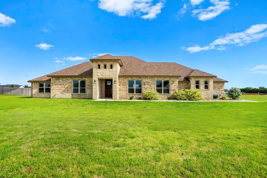 930 Inka Road, Salado, Texas
