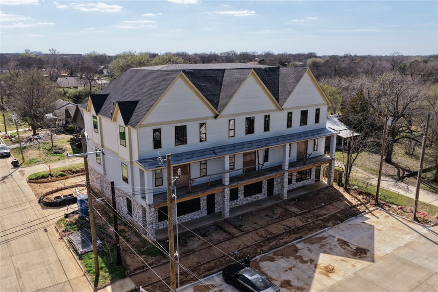 299 301 303 W Oak Street, Mansfield, Texas