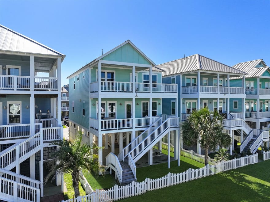 3827 Neptune, Galveston, Texas