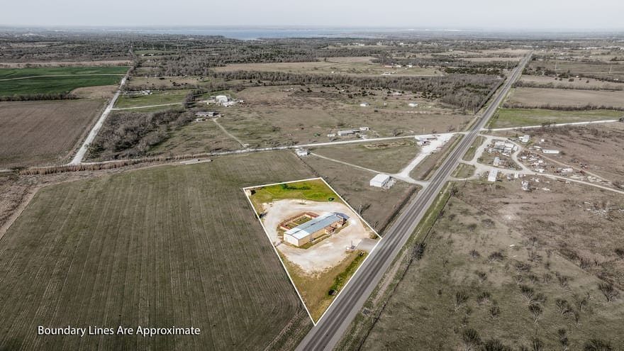 3261 Fm 933, Whitney, Texas