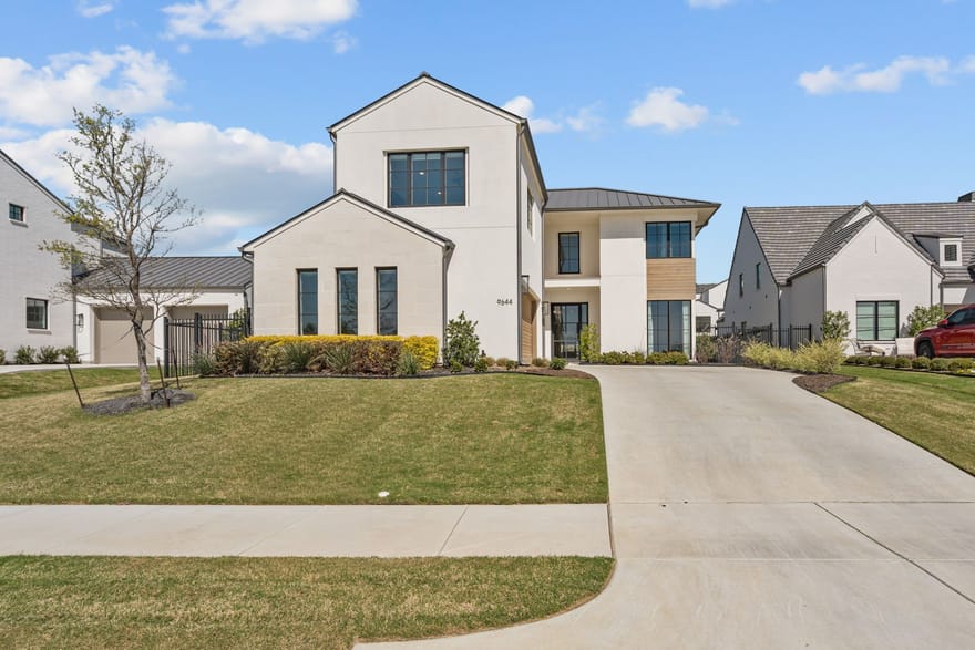 9644 Latour Lane, Fort Worth, Texas