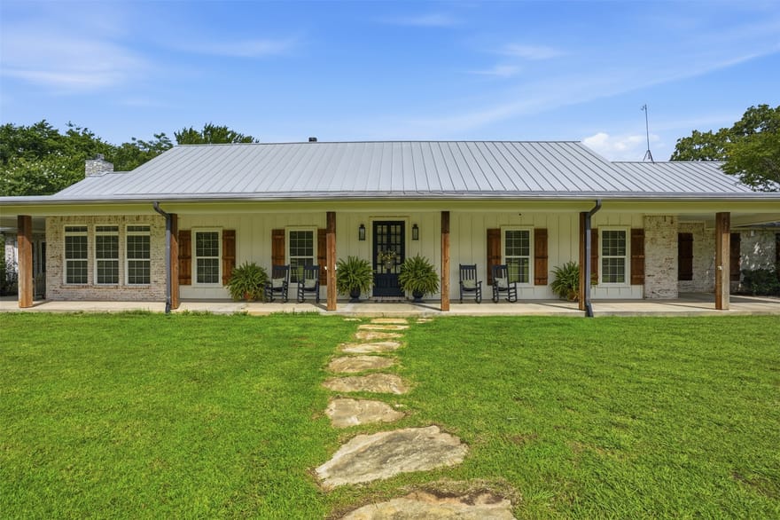 2151 Lipan Highway, Granbury, Texas
