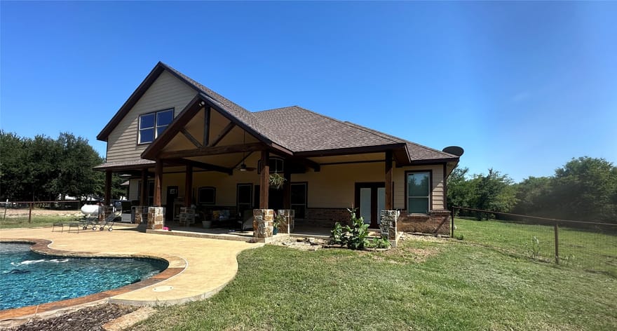 261 Vickie Lane, Gunter, Texas