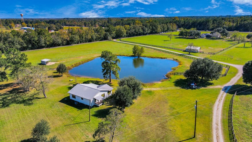 16076 Highway 105, Cleveland, Texas
