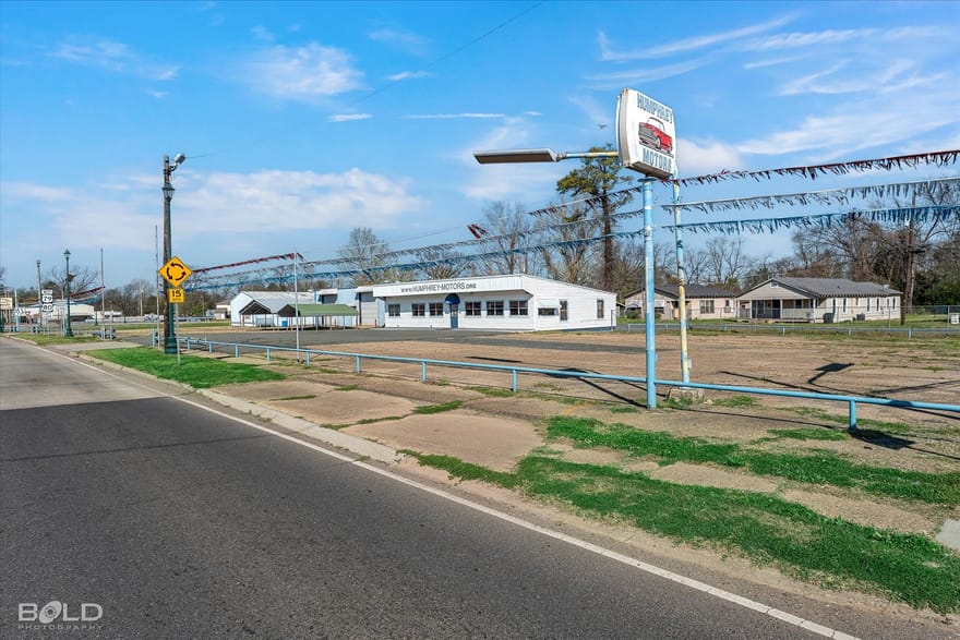 1615 E Texas Street, Bossier City, Louisiana