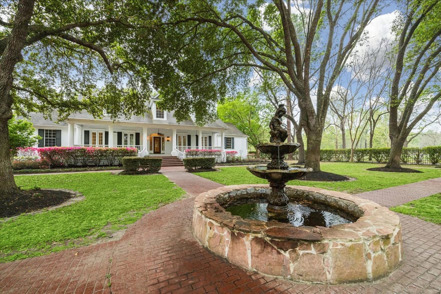 1400 County Road 2094, Liberty, Texas