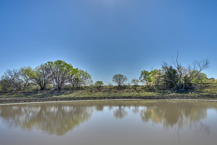 Cr 406, Gonzales, Texas