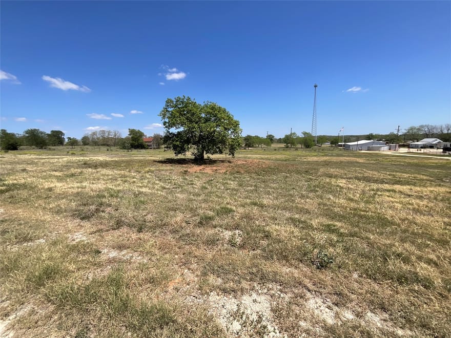 18 Horseshoe Drive, Gonzales, Texas
