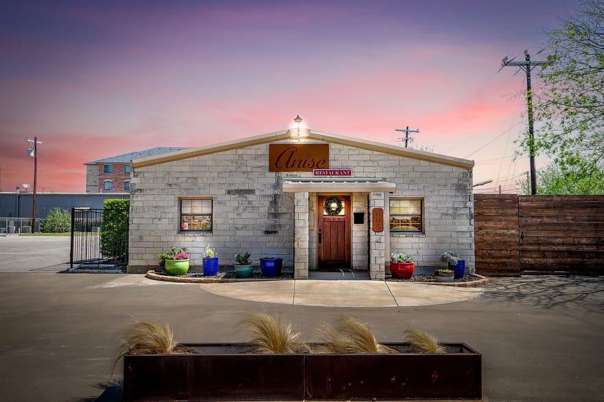 605 Calinco Drive, Granbury, Texas