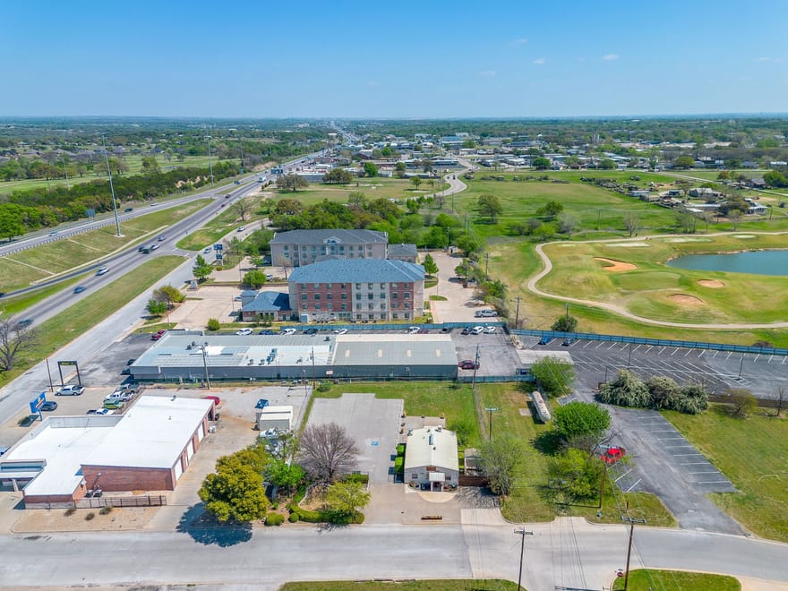 605 Calinco Drive, Granbury, Texas