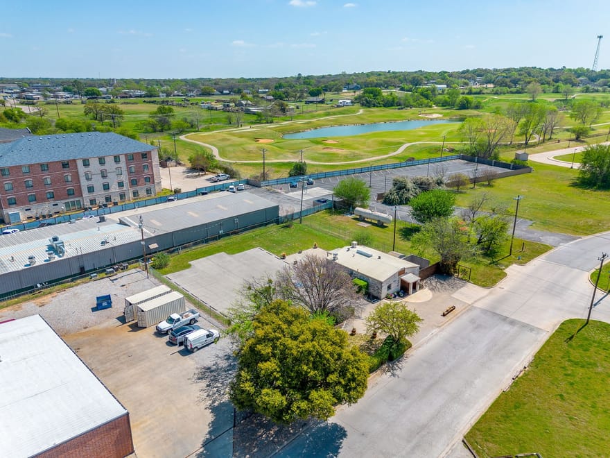 605 Calinco Drive, Granbury, Texas