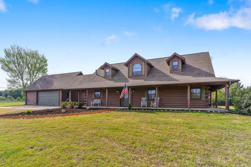 7516 Fm 121, Van Alstyne, Texas