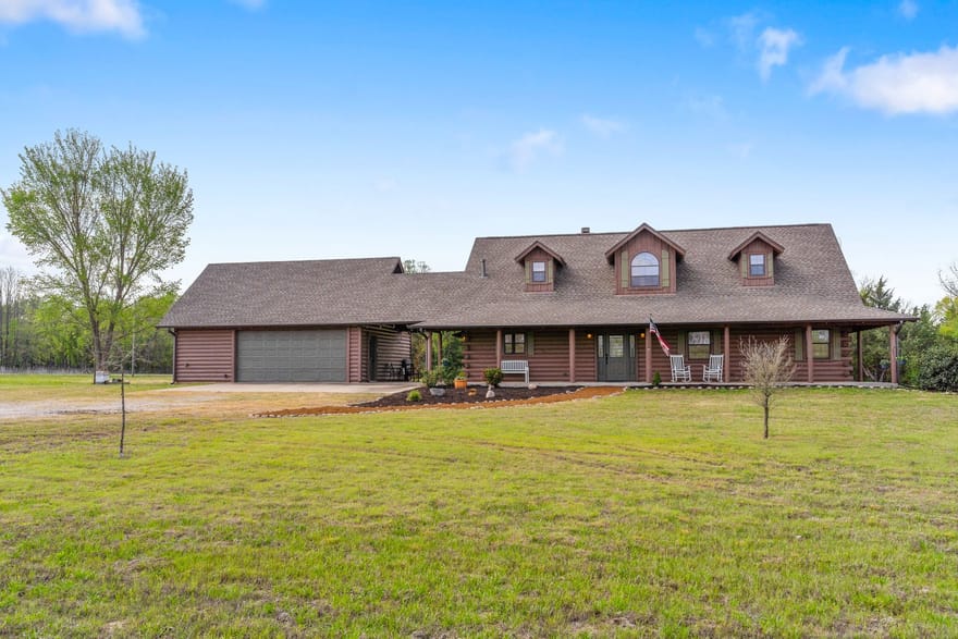 7516 Fm 121, Van Alstyne, Texas