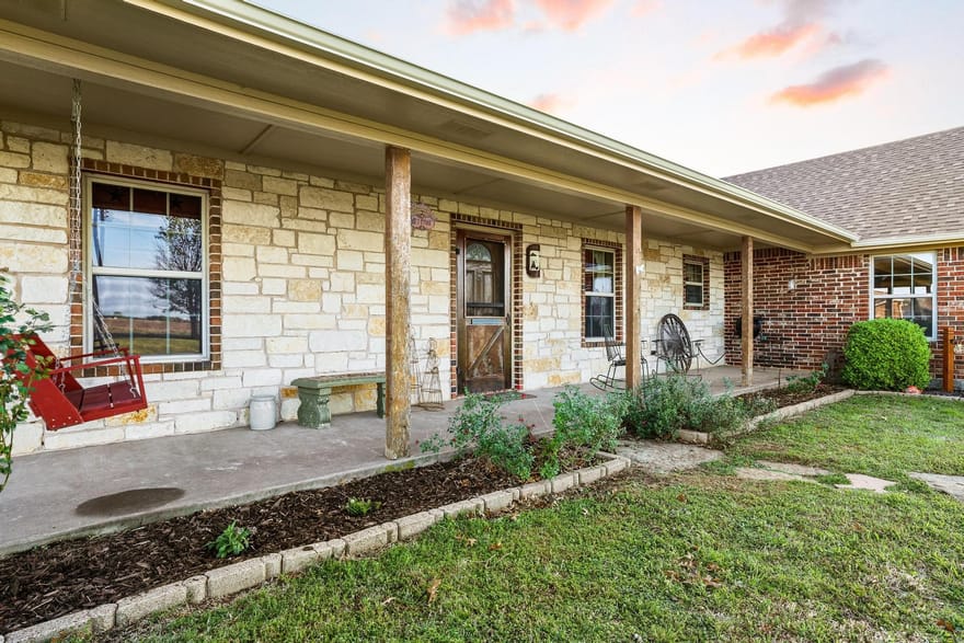 420 County Road 4825, Leonard, Texas