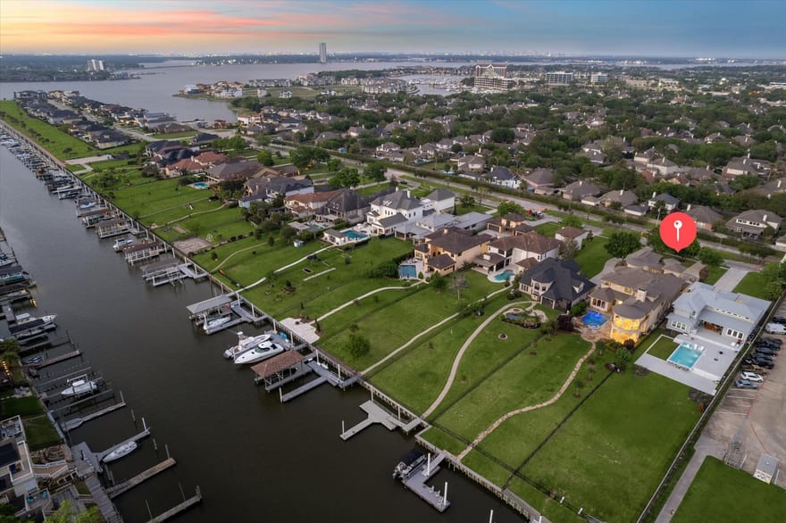 503 Constellation Boulevard, League City, Texas