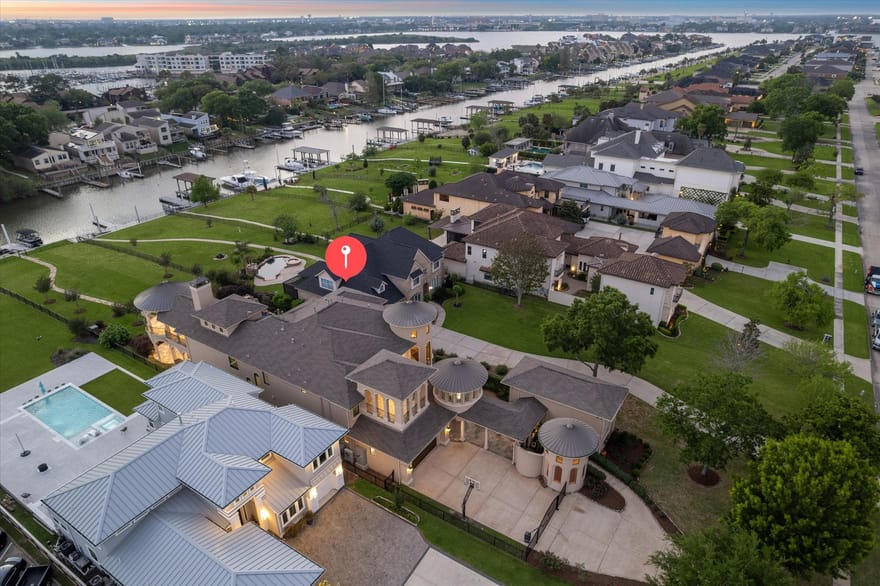 503 Constellation Boulevard, League City, Texas