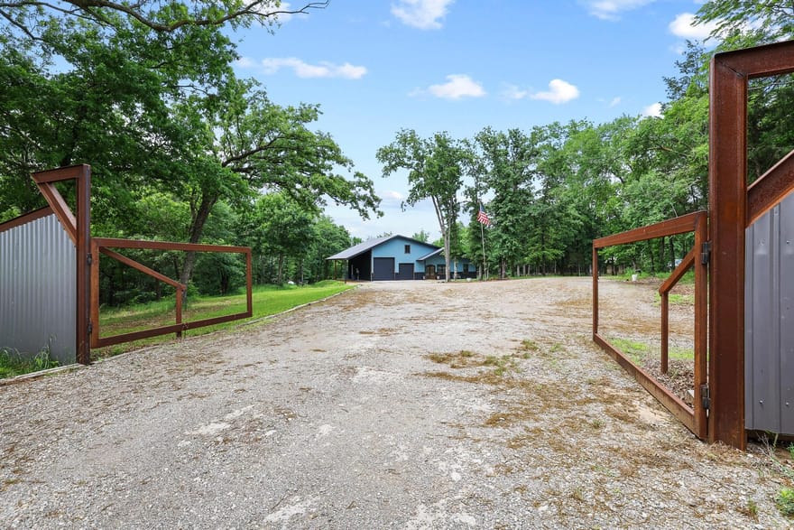 1900 County Road 1535, Bonham, Texas