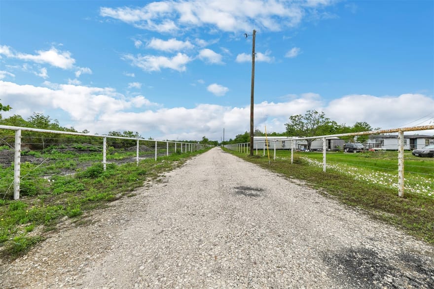 1369 County Road 486, Dayton, Texas