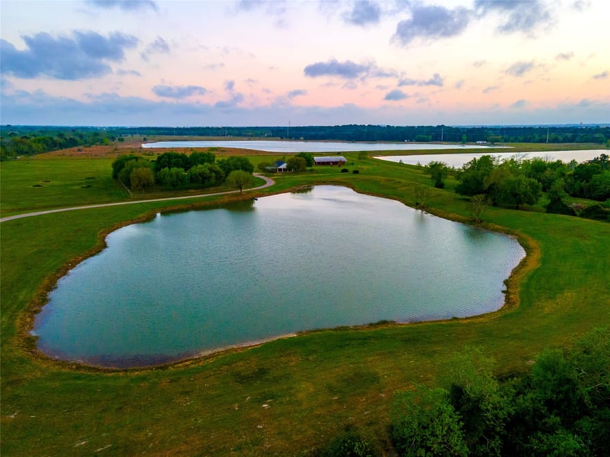 8211 Deats Lane, Dickinson, Texas