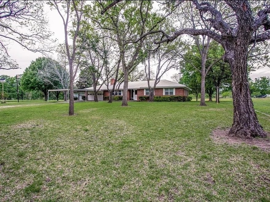 8216 Cleburne Highway, Granbury, Texas