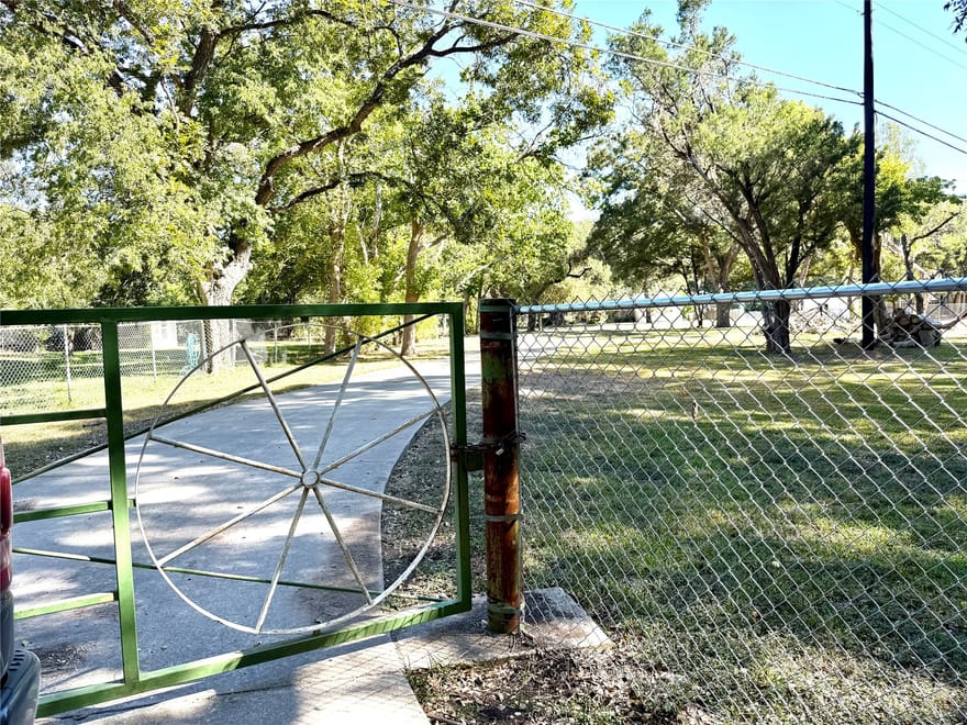 9030 River Road, New Braunfels, Texas