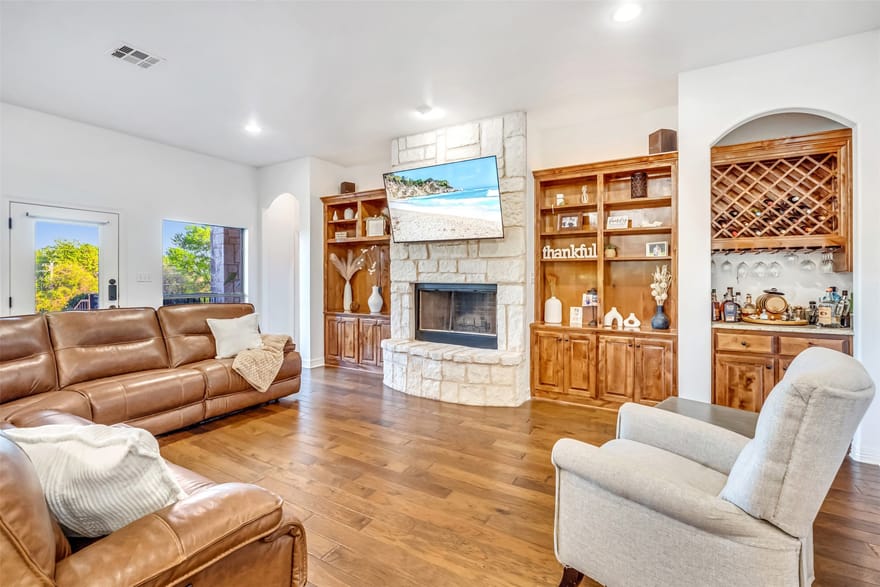 42176 Augusta Drive, Whitney, Texas