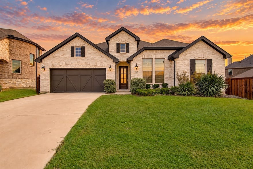 1627 Banded Ledge Drive, Mansfield, Texas