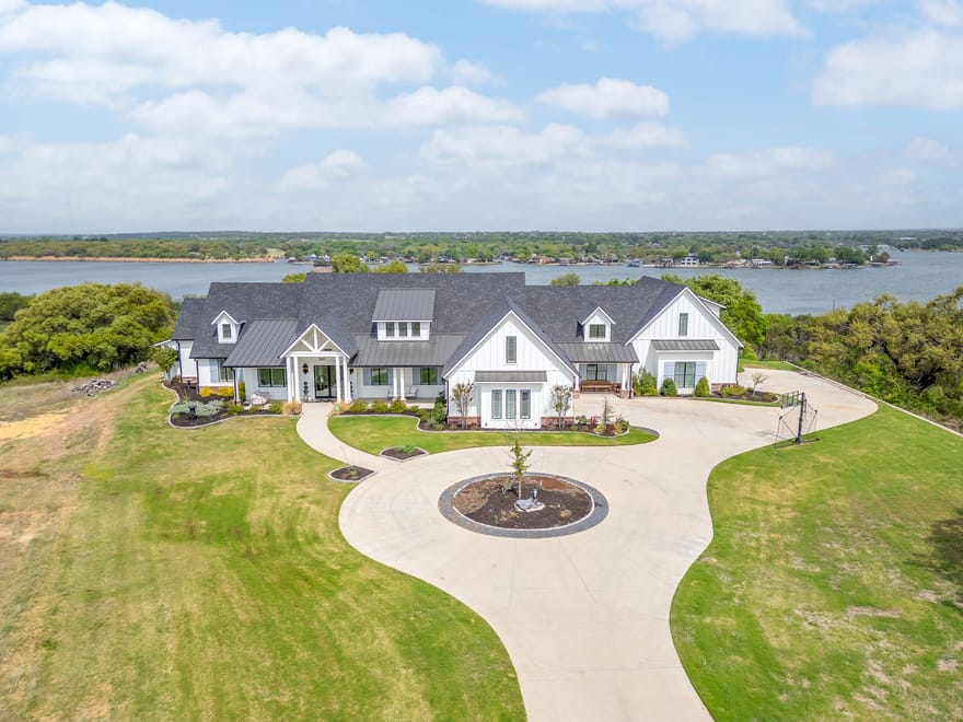 8070 Brownie Luker Blvd., Granbury, Texas