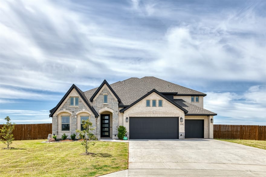 12701 Cactus Court, Godley, Texas