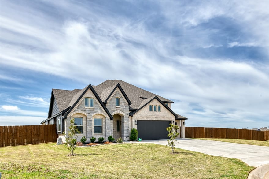12701 Cactus Court, Godley, Texas