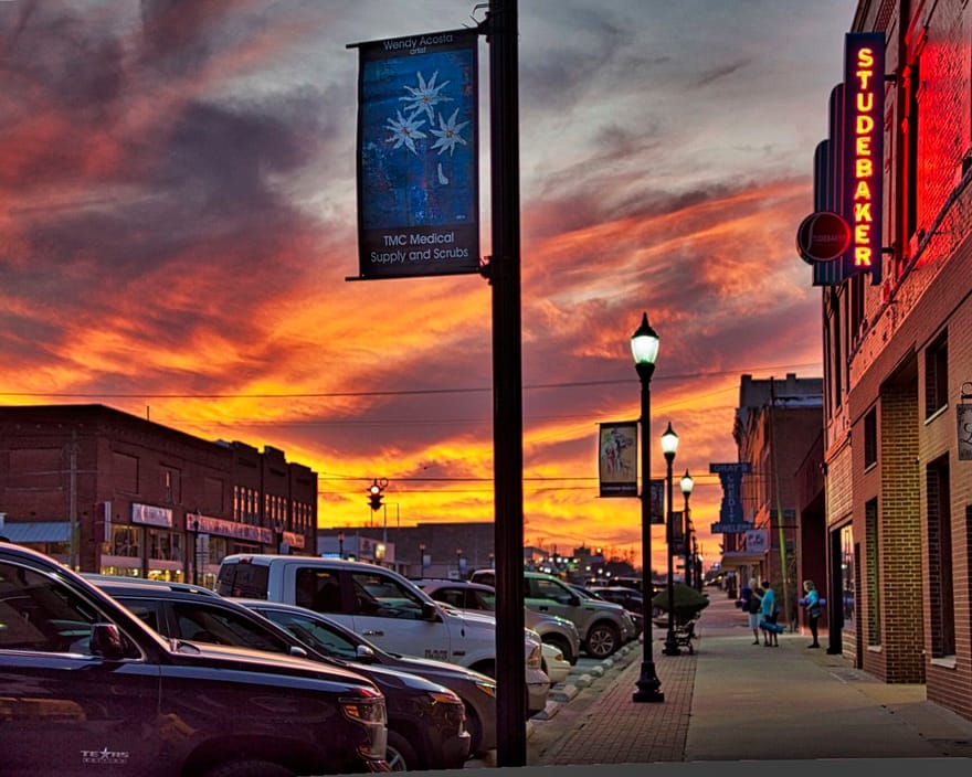 425 W Main Street, Denison, Texas