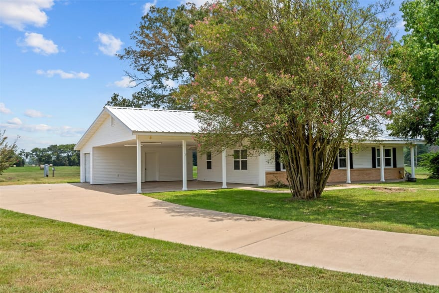 8279 State Highway 19, Lovelady, Texas