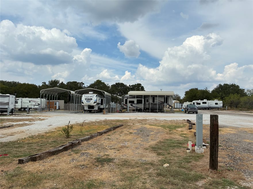 431 Hcr 2105 Loop, Whitney, Texas